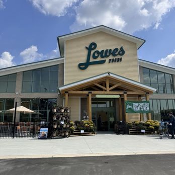 lowes foods near me now