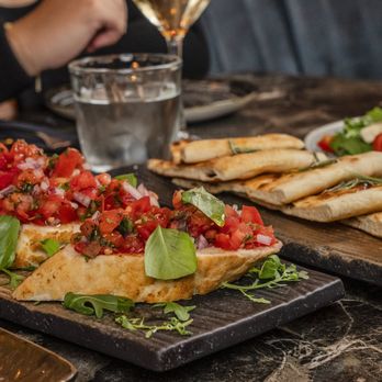 Giotto Restaurant - Italian Near Me - London, XGL Giotto Restaurant - Italian Near Me - London, XGL