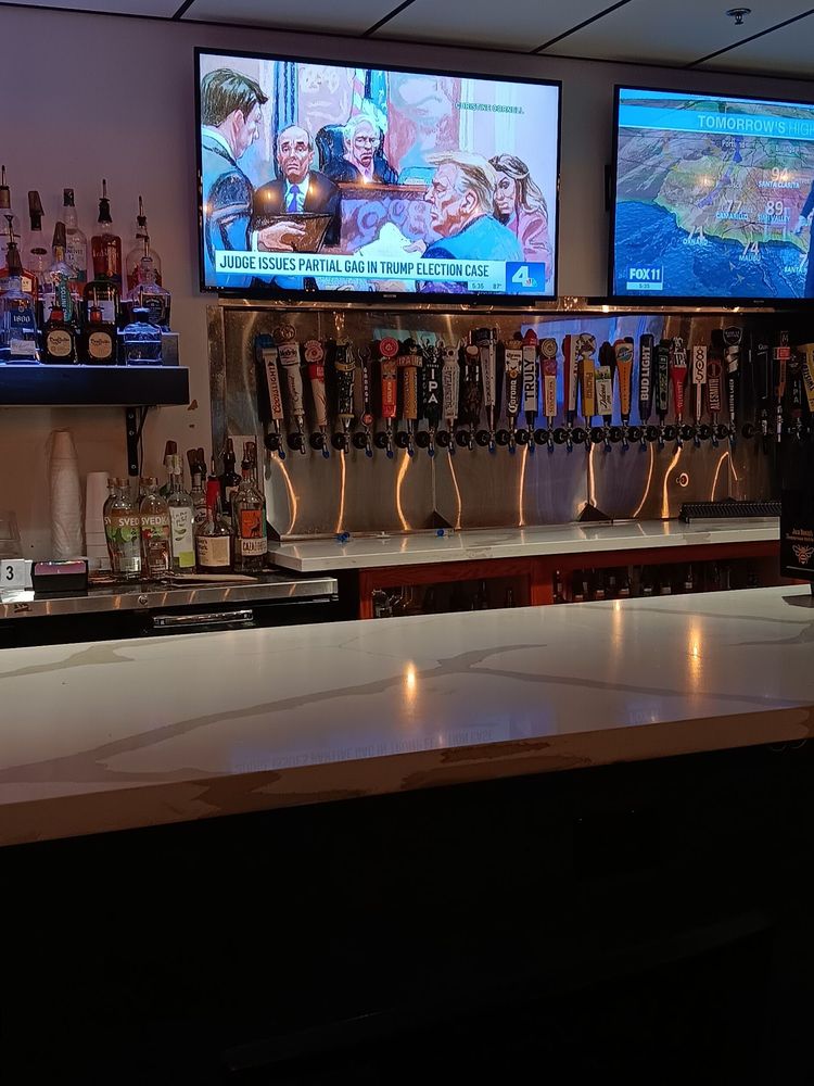 SHOOTERS SPORT BAR & GRILL Updated October 2024 238 Photos & 76