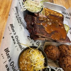 Moe's Original Bar B Que - Ribs