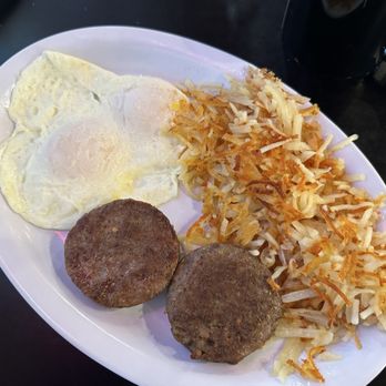 Blue Mound Cafe - Eggs over easy, hash brown, and sausage - Cafes Near Me - Decatur, Texas