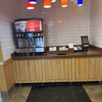 Popeyes Louisiana Kitchen - Fast Food Near Me - Clanton, Alabama Popeyes Louisiana Kitchen - Fast Food Near Me - Clanton, Alabama