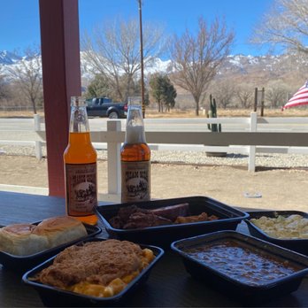 Copper Top BBQ - Sweet rolls, Tri-Tip meat, Pulled Pork, Green Chili w beans, Mac n cheese, potato salad & 2 colas - Barbeque Near Me - Big Pine, California Copper Top BBQ - Sweet rolls, Tri-Tip meat, Pulled Pork, Green Chili w beans, Mac n cheese, potato salad & 2 colas - Barbeque Near Me - Big Pine, California