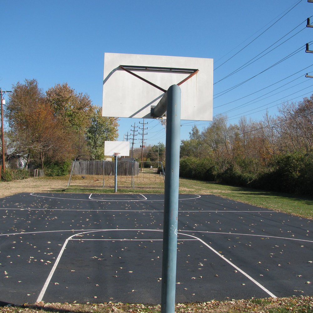 Beechwood Park - Since there is no parking lot, you won't have to worry about crowds on the basketball court. - Playgrounds Near Me - Clarksville, Indiana