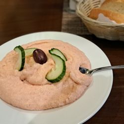 Poseidon - Solide Portion, ohne jedes Fischaroma: Taramasalat