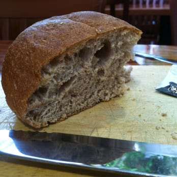 Windjammers Seafood Restaurant - Warm bread to start - Seafood Near Me - Rochester, New Hampshire
