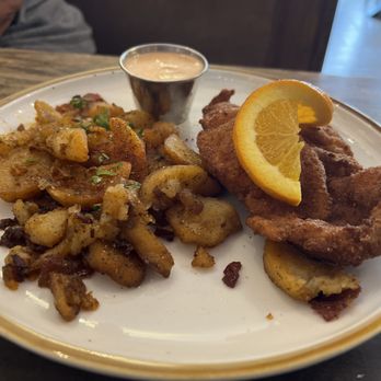 Old Castle Restaurant - Schnitzel A La Chef Pan Fried Potatoes - German Near Me - Ruskin, Florida