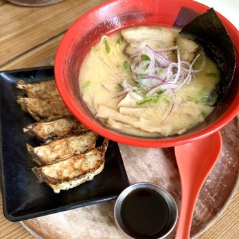 Junpuu - Tonkatsu Ramen and Gyoza side. - Ramen Near Me - Honolulu, Hawaii