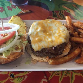 Cheeseburger In Paradise - Cheeseburger in Paradise meal - Burgers Near Me - Honolulu, Hawaii