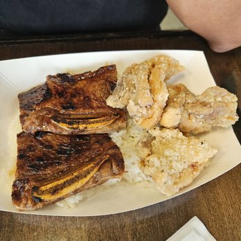 Oli's Kitchen - Kalbi / salt pepper chicken bento - Breakfast & Brunch Near Me - Honolulu, Hawaii