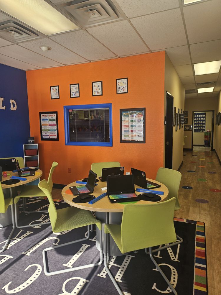 Gigi's World Learning Center - childcare center in Phoenix, AZ