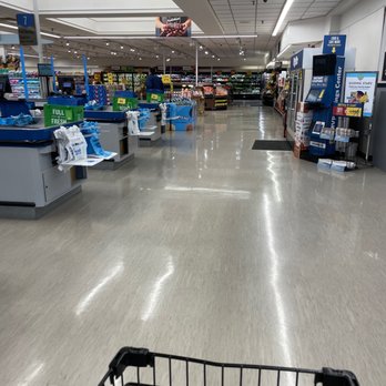 Food Lion Store 2636 - empty shopping cart - Grocery Near Me - Midlothian, Virginia