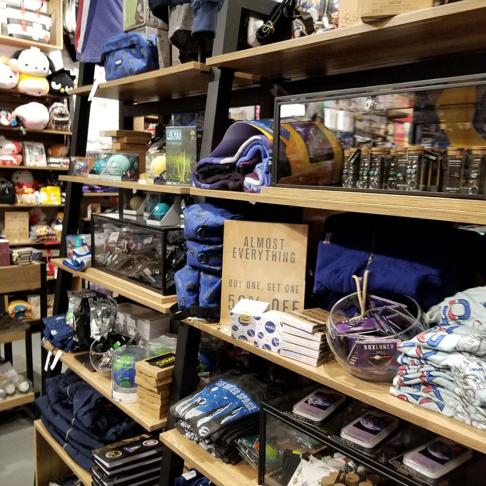 BoxLunch - Women's Clothing Near Me - Boise, Idaho