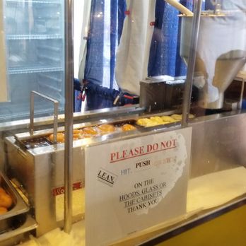 Del Mar Fairgrounds - Dixie Mini Donuts - Stadiums & Arenas Near Me - Del Mar, California