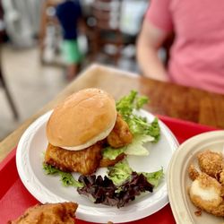 Flo's Clam Shack - Fish sandwhich