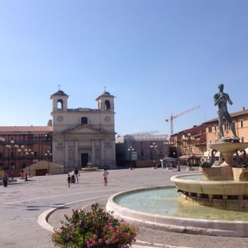 Piazza del Duomo - Landmarks & Historical Buildings Near Me - L'Aquila, AQ