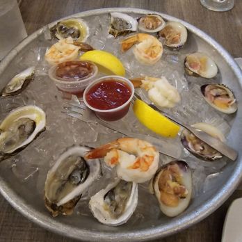 RipTide Restaurant & Bar - Riptide trio - Seafood Near Me - West Haven, Connecticut