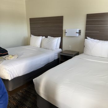 El Castell Motel - 1 bedroom suite - Hotels Near Me - Monterey, California