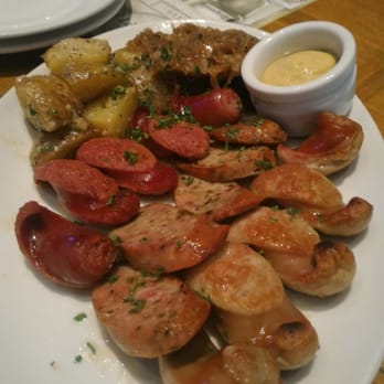 DRAFT Gastropub Greenbelt - Draft Sausage Platter - Gastropubs Near Me - Makati, NCR