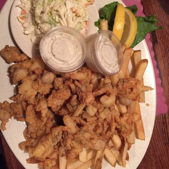 Governor Francis Inn - Whole belly fried clams, delicious! - Italian Near Me - Wrwk, Rhode Island Governor Francis Inn - Whole belly fried clams, delicious! - Italian Near Me - Wrwk, Rhode Island