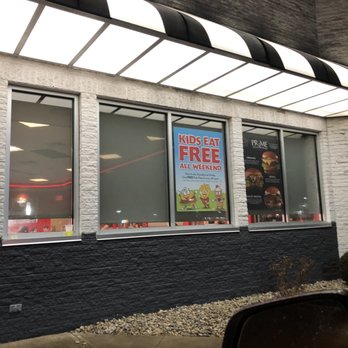 Steak ’n Shake - the outside of a restaurant - Burgers Near Me - Muncie, Indiana Steak ’n Shake - the outside of a restaurant - Burgers Near Me - Muncie, Indiana