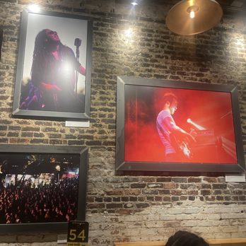 Hopdoddy Burger Bar - Wall art - Burgers Near Me - Nashville, Tennessee Hopdoddy Burger Bar - Wall art - Burgers Near Me - Nashville, Tennessee