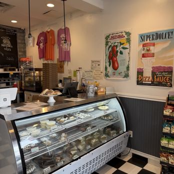 Pascalli Kitchen - Inside - Pizza Near Me - Miramar Beach, Florida
