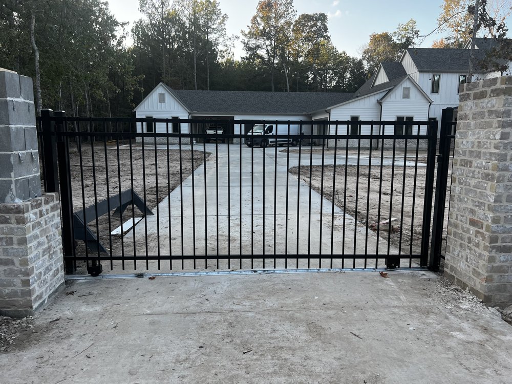 Slide of Sierra Madre Fence