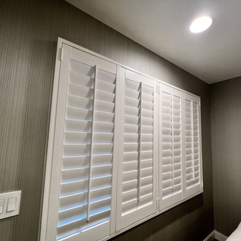 Candy Cane Inn - Cute shutter instead of having curtains. Nice - Hotels Near Me - Anaheim, California Candy Cane Inn - Cute shutter instead of having curtains. Nice - Hotels Near Me - Anaheim, California