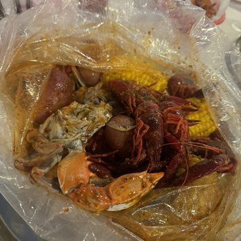 Juicy Seafood - C4. Crawfish C1. Blue Crab - Seafood Near Me - Nashville, Tennessee
