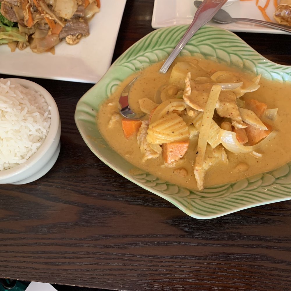 Kanda House Thai Kitchen - C4. Massaman Curry with Pork - Thai Near Me - Cornwall, New York