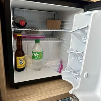 San Jose Marriott - Mini Fridge was not clean when I checked in - Hotels Near Me - San Jose, California
