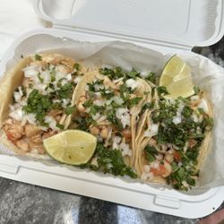 Restaurante Latino Tres Princesas - Fish tacos