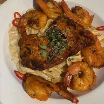 Papi Cuisine - Chicken And shrimp pasta - Cocktail Bars Near Me - Baltimore, Maryland