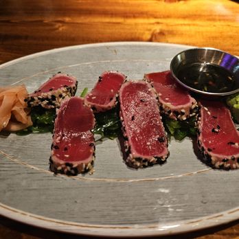JohnnyLukes KitchenBar - New American Near Me - Wilmington, North Carolina