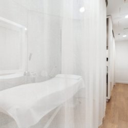 Silver Mirror Facial Bar - Penn Quarter