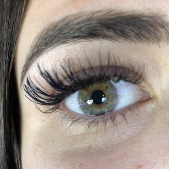 Cherry Lash - I'm pretty sure she only filled in one tiny gap and the rest were already there. This is what a $100 fill looks like.. - Eyelash Service Near Me - Henderson, Nevada