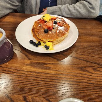 Another Broken Egg Cafe - American Near Me - Winston Salem, North Carolina