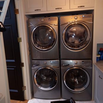 Appliance Repair Team - Big laundry - Appliances & Repair Near Me - Bellevue, Washington Appliance Repair Team - Big laundry - Appliances & Repair Near Me - Bellevue, Washington