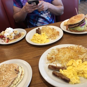 Denny's - Diners Near Me - Schiller Park, Illinois