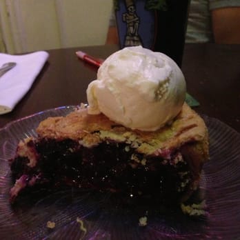 Murphy's Bar & Grill - Blueberry pie and a coconut porter. Best way to start a Friday night - Irish Pub Near Me - Honolulu, Hawaii