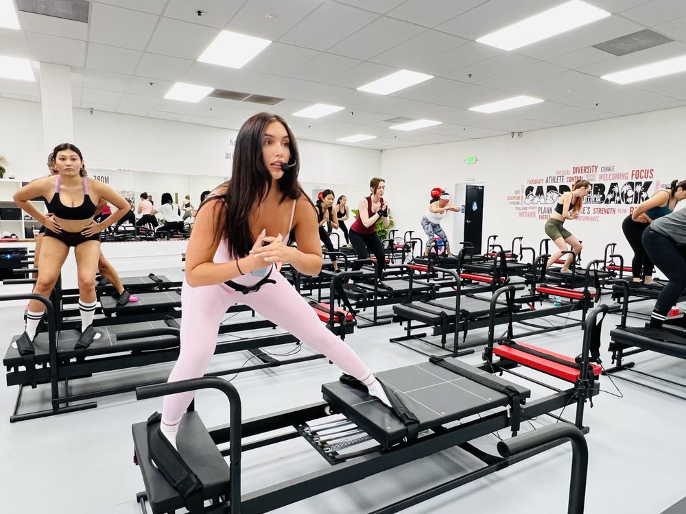 Carrie's Pilates Saddleback Logo