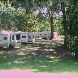 Cindy's Motel & RV Park - RV park, Rentals