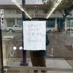 Sia's Eyebrow Threading - Sia's irregular hours, without any notice even if you call 60 minutes prior to check.