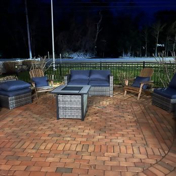 1 North Steakhouse - OUTSIDE - Steakhouses Near Me - Hampton Bays, New York