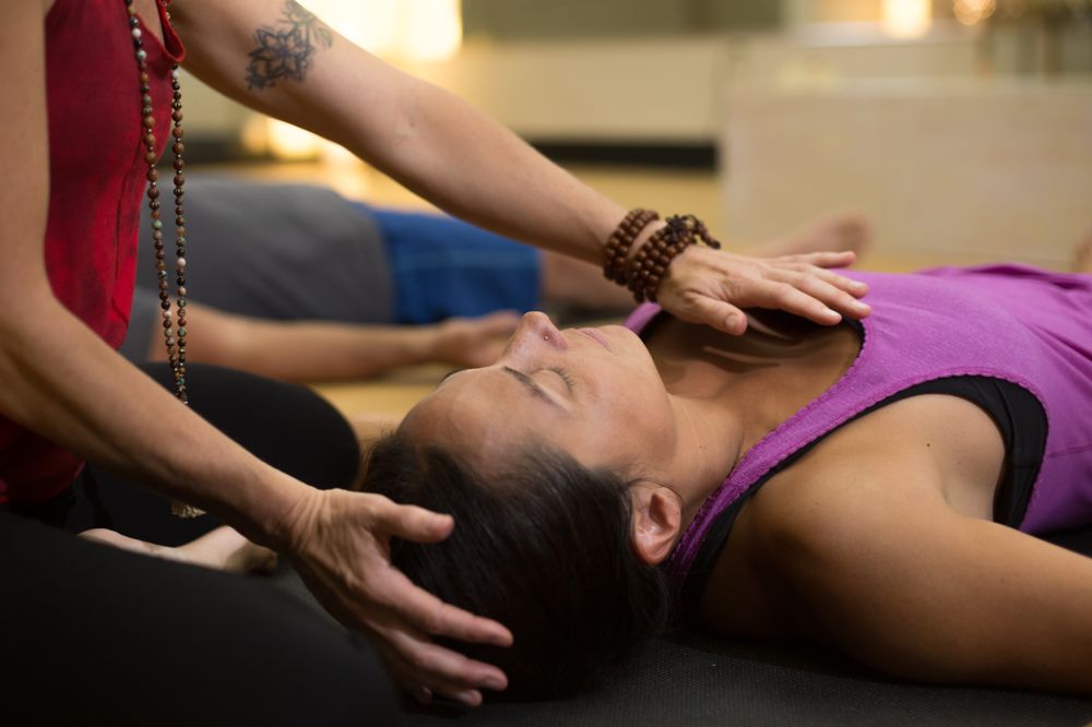 Lauri Glenn - Widespread WellBeing Logo