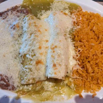 L&B Mexican Restaurant - Enchilada Suiza - Mexican Near Me - Bakersfield, California L&B Mexican Restaurant - Enchilada Suiza - Mexican Near Me - Bakersfield, California