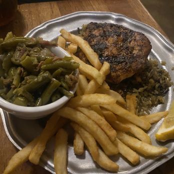Patti's 1880's Settlement - Green beans and salmon with Cajun seasoning added over rice - American Near Me - Grand Rivers, Kentucky