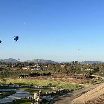 Uncorked Tours - Wine Tours Near Me - Temecula, California