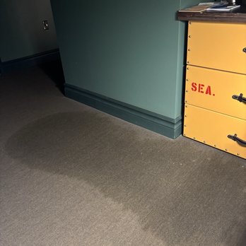 Palihotel Seattle - The "puddle" - Hotels Near Me - Seattle, Washington